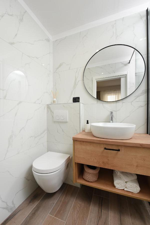 Aura Exclusive Apartment & Room Zara Esterno foto