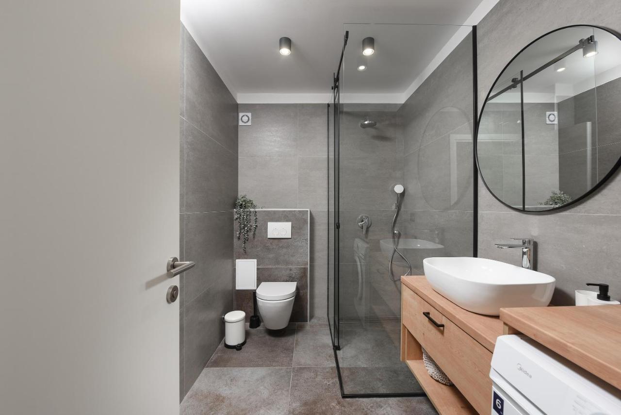 Aura Exclusive Apartment & Room Zara Esterno foto