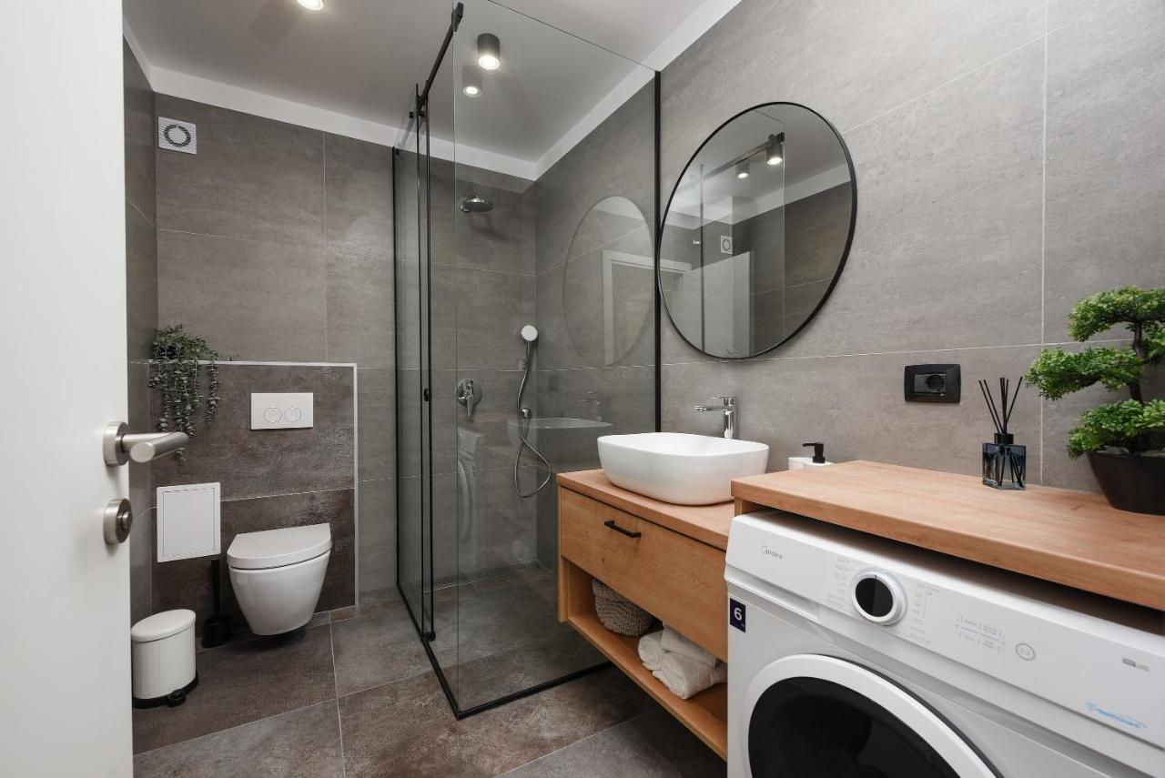 Aura Exclusive Apartment & Room Zara Esterno foto