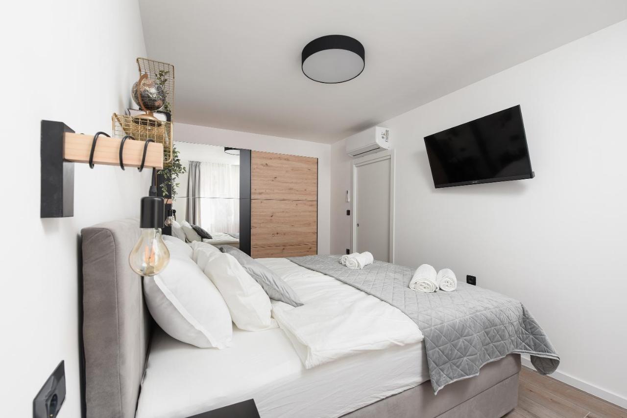Aura Exclusive Apartment & Room Zara Esterno foto
