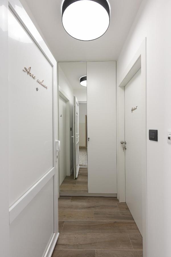Aura Exclusive Apartment & Room Zara Esterno foto